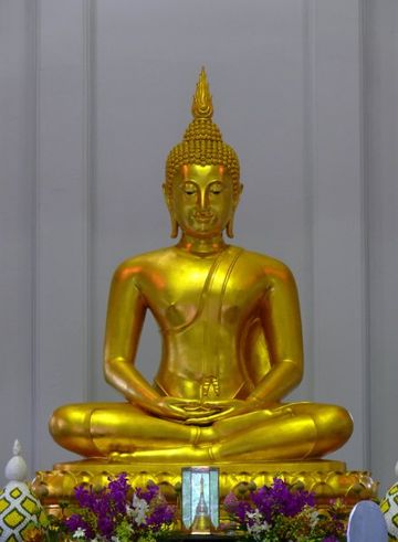 พระพุทธประธานญาณเวศกวโนดม (Phra Buddhapradhan Nyanavesakavanodom)